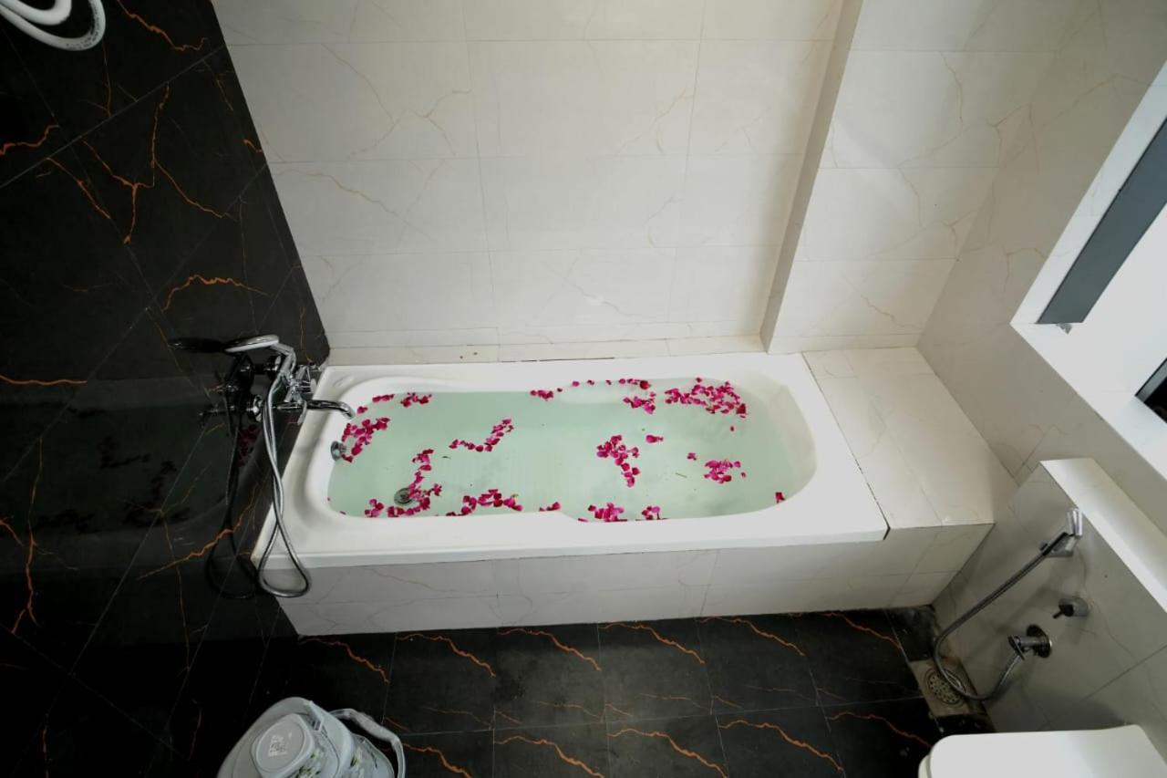 Hotl Sunsky Hotel วาโดดารา ภายนอก รูปภาพ