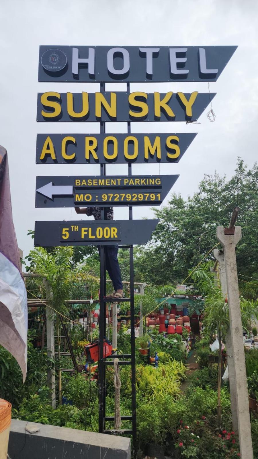 Hotl Sunsky Hotel วาโดดารา ภายนอก รูปภาพ